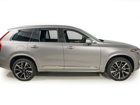 Used 2024 Volvo XC90 B5 Plus image 7