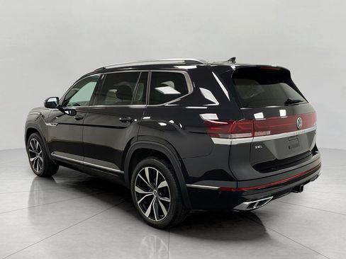 Certified 2025 Volkswagen Atlas SEL Premium R-Line AWD/4WD image 8
