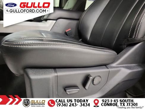 Used 2020 Ford F350 Lariat w/ Chrome Package image 21