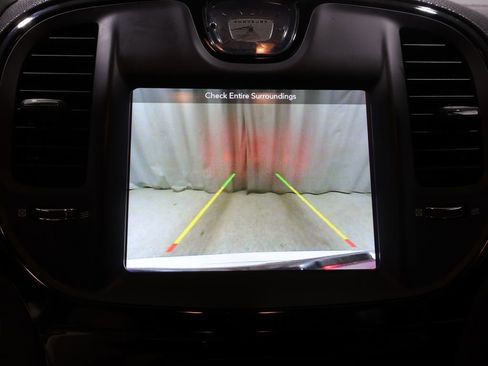Used 2019 Chrysler 300 S AWD/4WD image 26