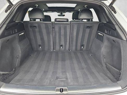 Used 2021 Audi SQ5 Premium Plus w/ Premium Plus Package AWD/4WD image 6