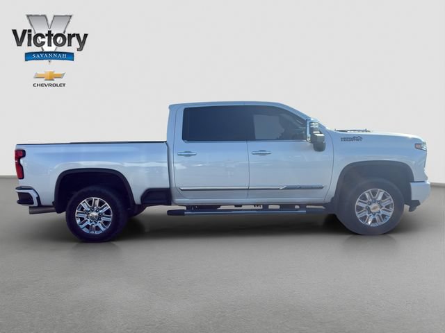 Used 2024 Chevrolet Silverado 2500 High Country w/ High Country Premium Package AWD/4WD image 8