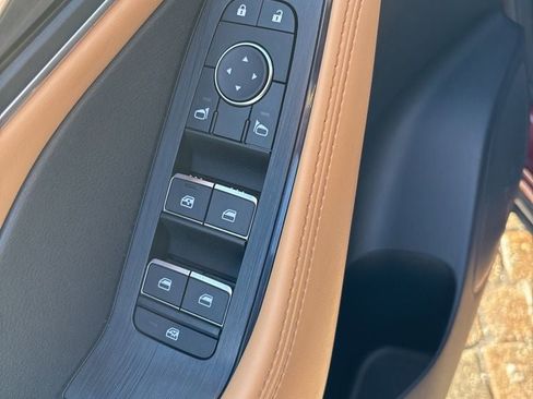 Used 2021 Nissan Rogue Platinum image 12