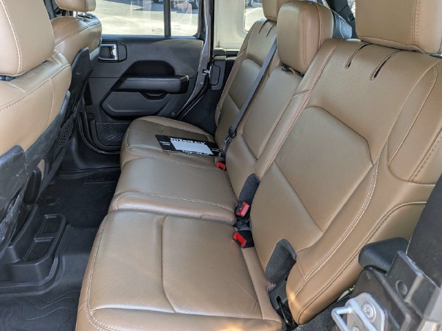 Used 2021 Jeep Wrangler Unlimited Rubicon AWD/4WD image 11
