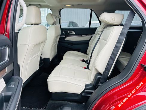 Used 2017 Ford Explorer Platinum image 30
