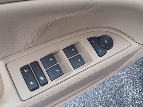 Used 2008 Buick Lucerne CXL w/ Luxury Package FWD image 17