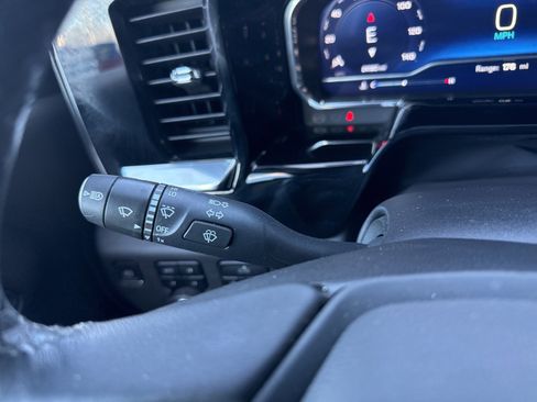 Used 2022 Chevrolet Silverado 1500 LT Trail Boss image 32