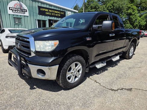 Used 2011 Toyota Tundra 4x4 Double Cab w/ Tow Pkg image 3