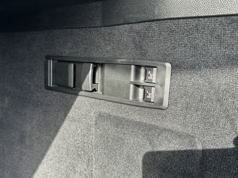 Used 2024 BMW iX xDrive50 w/ Convenience Package image 12