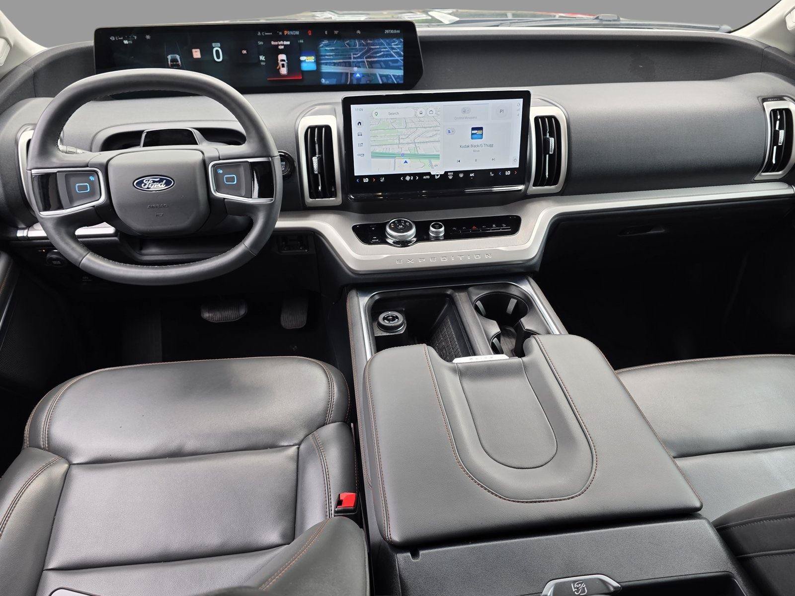 Used 2025 Ford Expedition Max Active AWD/4WD image 9