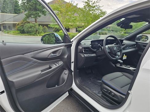 New 2025 Buick Envista Sport Touring w/ Convenience I Package image 19