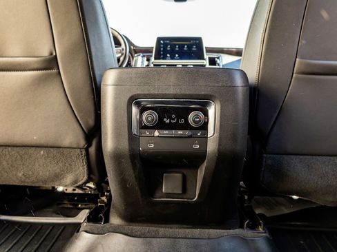 Used 2022 Chevrolet Tahoe LT w/ Luxury Package image 32