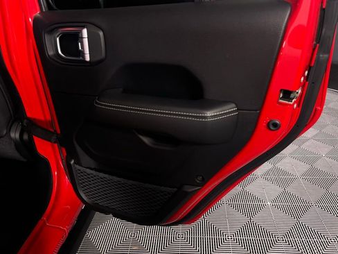 Used 2023 Jeep Wrangler Unlimited Sahara w/ Cold Weather Group image 29