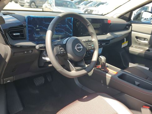 New 2026 Nissan Kicks SR FWD image 9