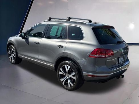 Used 2017 Volkswagen Touareg Wolfsburg Edition AWD/4WD image 4