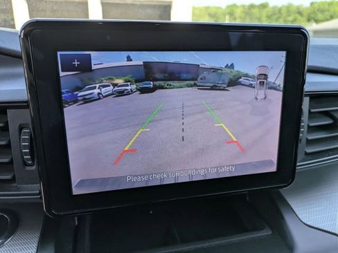 Used 2020 Ford Explorer XLT w/ Comfort Package AWD/4WD image 14