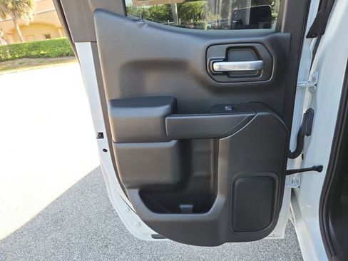 Certified 2022 Chevrolet Silverado 1500 Custom RWD image 9