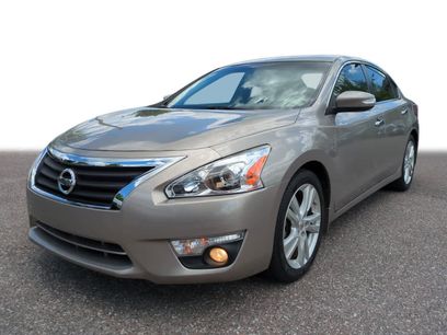 Used 2013 Nissan Altima 3.5 SV w/ Navigation Pkg