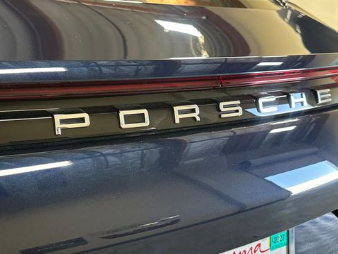 Used 2019 Porsche Panamera RWD image 49
