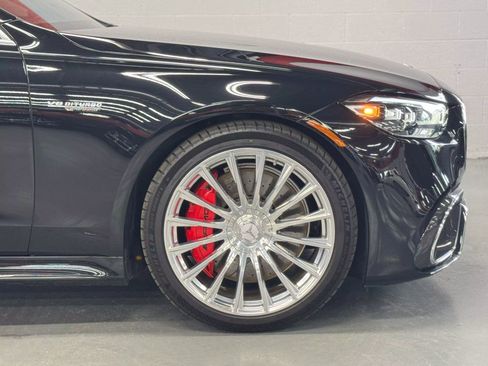 Used 2024 Mercedes-Benz S 63 AMG S w/ Carbon Fiber Exterior Package image 20