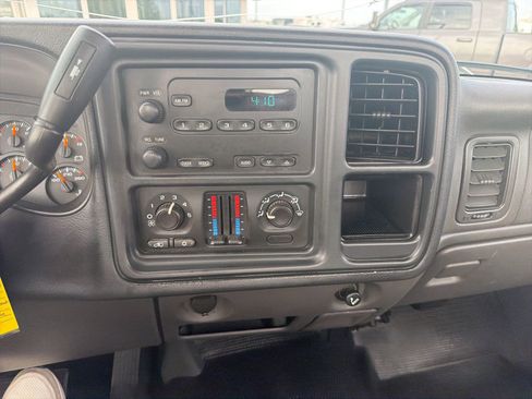 Used 2007 Chevrolet Silverado 1500 W/T image 11