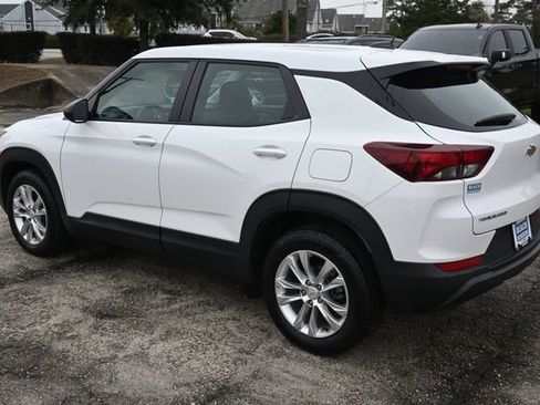 Used 2023 Chevrolet TrailBlazer LS image 3