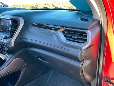 Used 2022 GMC Acadia AT4 w/ Technology Package image 27