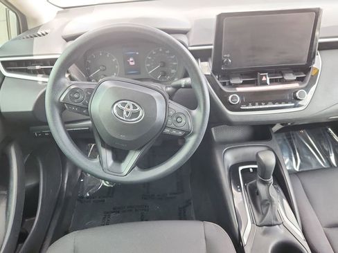 Used 2025 Toyota Corolla LE FWD image 10