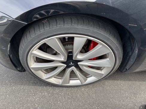 Used 2019 Tesla Model 3 Performance image 13