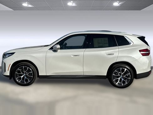 Used 2026 BMW X3 xDrive30i w/ Premium Package AWD/4WD image 2