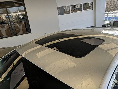 Used 2013 Lincoln MKZ AWD image 11