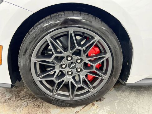 Used 2025 Ford Mustang GT Premium w/ GT Performance Package RWD image 25