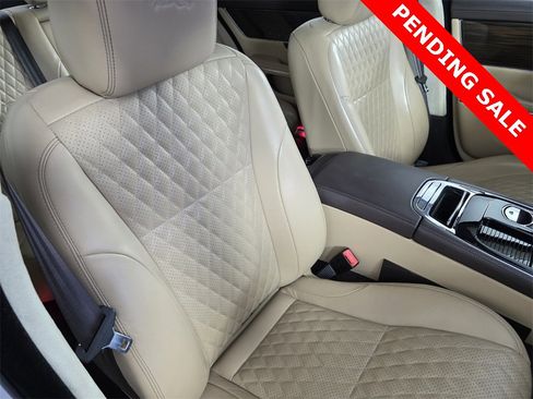 Used 2017 Jaguar XJ L Portfolio image 31