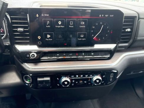 Used 2025 GMC Sierra 1500 SLT AWD/4WD image 13