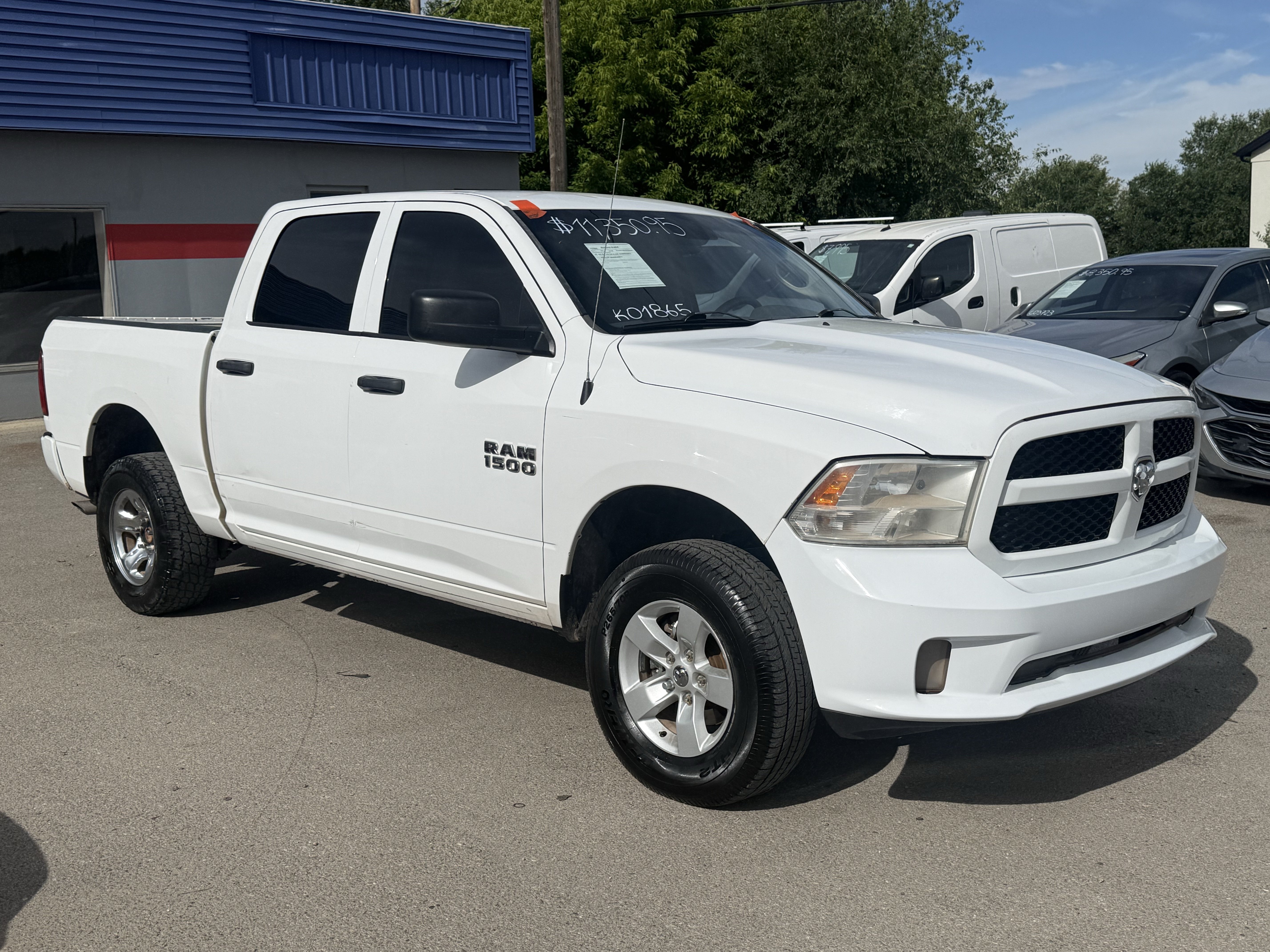 Used 2018 RAM 1500 Express AWD/4WD image 2