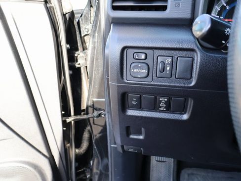 Used 2014 Toyota 4Runner SR5 image 26