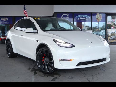 Used 2022 Tesla Model Y Performance AWD/4WD image 1