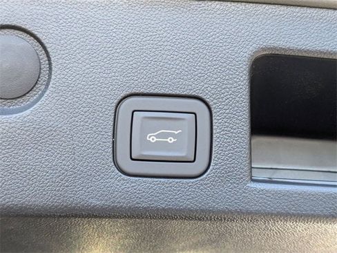 New 2026 Chevrolet Equinox LT w/ Convenience Package II image 32