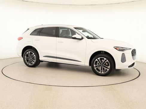 New 2025 Audi Q5 Premium image 9