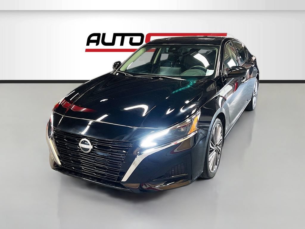 Used 2024 Nissan Altima 2.5 SL AWD/4WD image 3