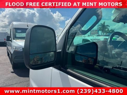 Used 2019 Chevrolet Express 3500 Extended w/ Driver Convenience Package RWD image 22