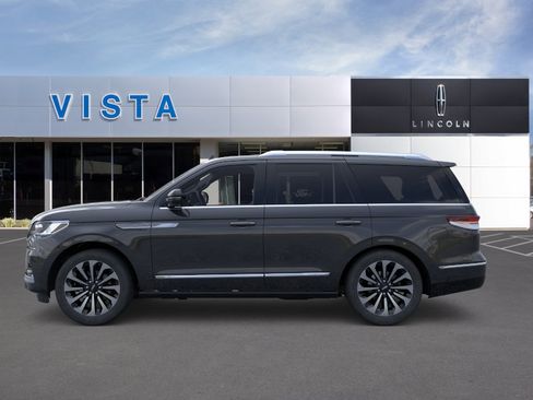 New 2024 Lincoln Navigator Reserve AWD/4WD image 3