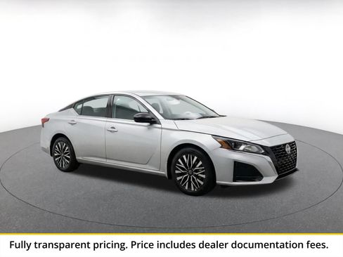 Used 2026 Nissan Altima 2.5 SV FWD image 13