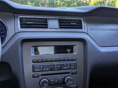 Used 2014 Ford Mustang V6 image 18