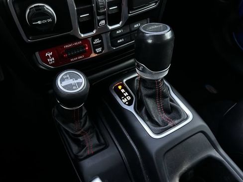 Used 2021 Jeep Gladiator Rubicon AWD/4WD image 22