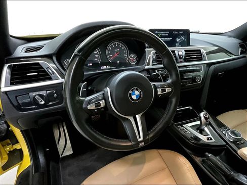 Used 2016 BMW M4 Coupe RWD image 2