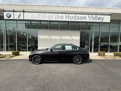 New 2025 BMW 330i xDrive Sedan w/ Convenience Package