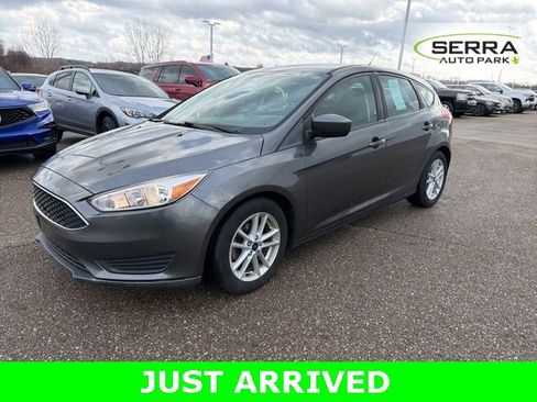 Used 2018 Ford Focus SE image 1