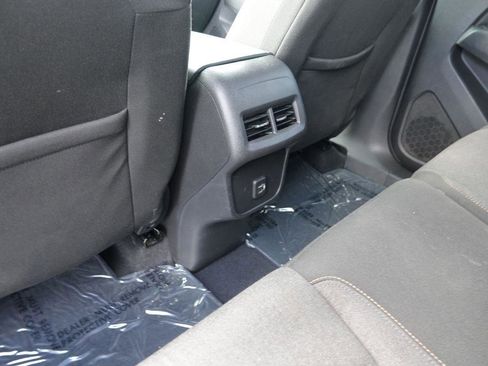 Used 2021 Chevrolet Equinox LT image 27