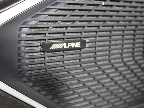 Used 2024 Jeep Wagoneer L Series II RWD image 12